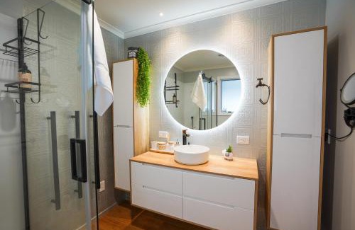 Ngongotaha Casa | Kiwi Retreat By Aotearoa Escapes