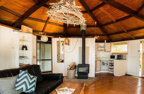 Ocean Beach Cabaña | Kiwiana Bach - Ocean Beach Bach