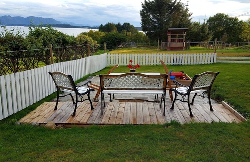 Fraena Otro | Kjørsvik Øvre, piso en casa de campo con vista panorámica al mar y montañas.