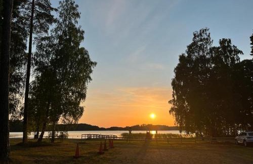 Gnesta Cabina | Klämmingsbergsbadets - STUGA GÄDDAN