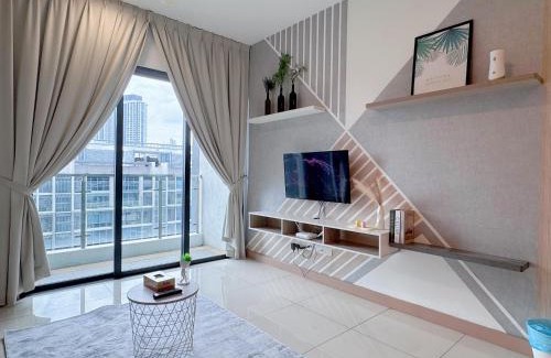 Maluri Apartamento | KL V Residence I with Balcony I 吉隆坡双威伟乐城民宿-附有阳台 I Walking distance to MRT & Mall & Nanjing Street I 马中英服务 I Malay English Chinese
