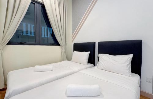 Maluri Apartamento | KL V Residence I with Balcony I 吉隆坡双威伟乐城民宿-附有阳台 I Walking distance to MRT & Mall & Nanjing Street I 马中英服务 I Malay English Chinese