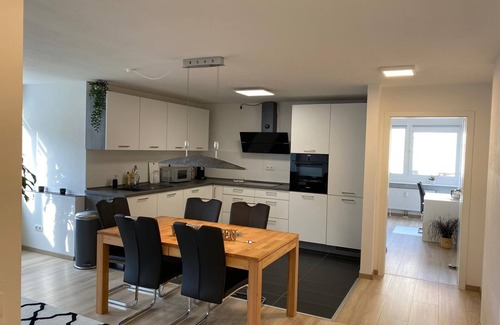 Kaiserslautern Apartamento | KL26: Modern 2 Bedroom Downtown Apartment