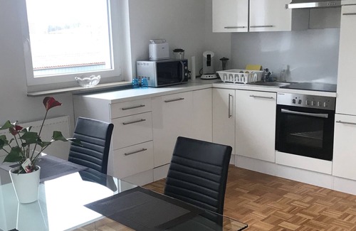 Kaiserslautern Apartamento | KL4: Beautifully renovated TLA/TLF in Kaiserslautern City