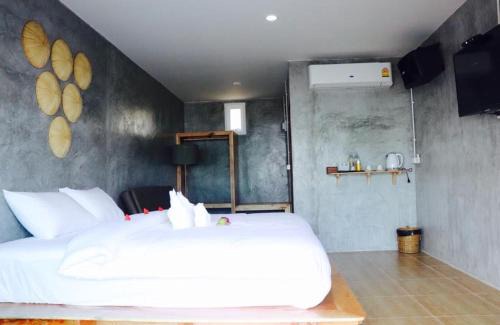 Khanom Complejo | Klang Aow Seafood & Resort