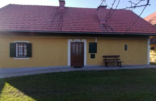 Glanz an der Weinstrasse Apartamento | Klein Poschgan