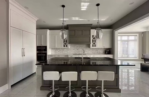 Vaughan Casa | Kleinburg Luxe Retreat | Chill Views Vibes