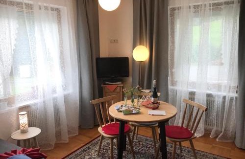 Sibratsgfaell Apartamento | Kleine Ferienwohnung am Rande der Wildnis