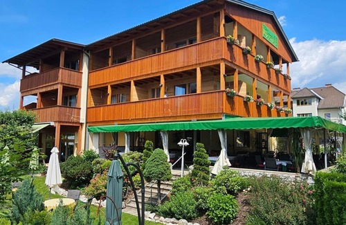 Seeboden Cabaña | Kleines Doppelzimmer Alleeblick mit Balkon - Gästehaus Bärwald