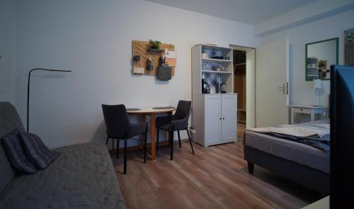 Wiesbaden Apartamento | Kleines Souterrain Apartment direkt am Park
