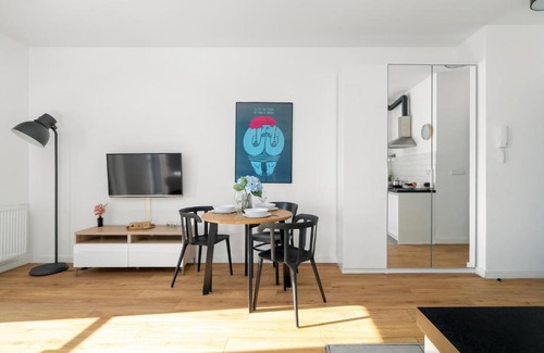 Jezyce Apartamento | Klimatyczne i Nowoczesne Studio Very Berry w Poznaniu by Noclegi Renters