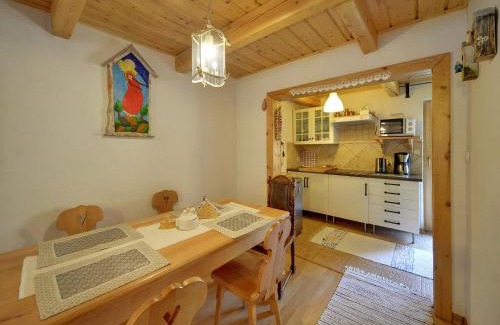 Wisla Apartamento | Klimatyczny Domek Sun Seasons 24 w Wiśle z Kominkiem by Noclegi Renters