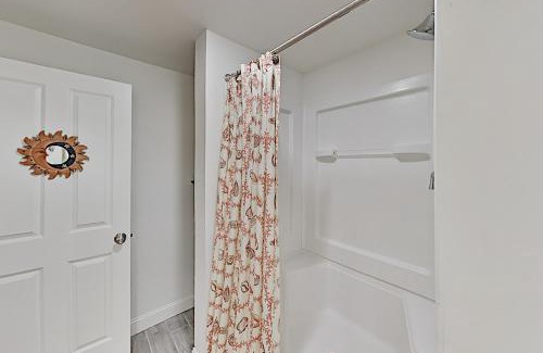 Boothbay Casa | Knickerbocker Lake Retreat