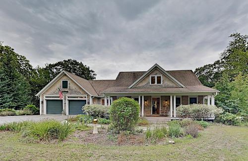 Boothbay Casa | Knickerbocker Lake Retreat
