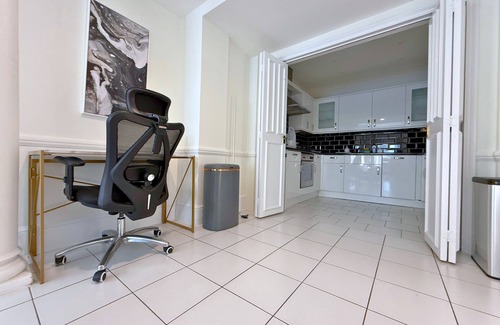 Chinatown Apartamento | New Discounts River View Luxury Penthouse! next to US embassy
