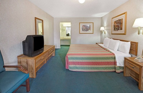 South Houston Hotel | Knights Inn South Houston