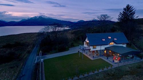 Cove Casa | Knockderry Lodge -Private Luxury pet-friendly accommodation in Scotland with hot tub