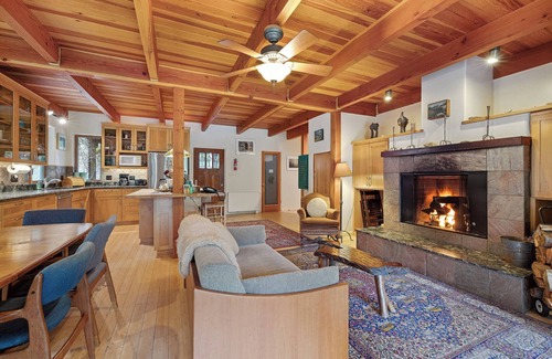 Redwood Valley Casa | Knoll House - 2-bedroom house at Leonard Lake Reserve