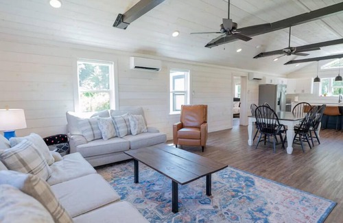 Salem Casa | Knott Quite at the lake - 4bd/3ba with pool table