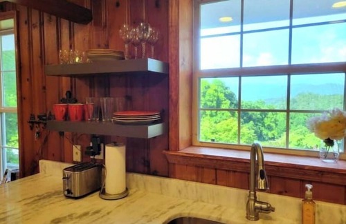 Fontana Dam Cabaña | Knotty & Nice Cottage Mountain Views, Near Tail of the Dragon, & Fontana Village