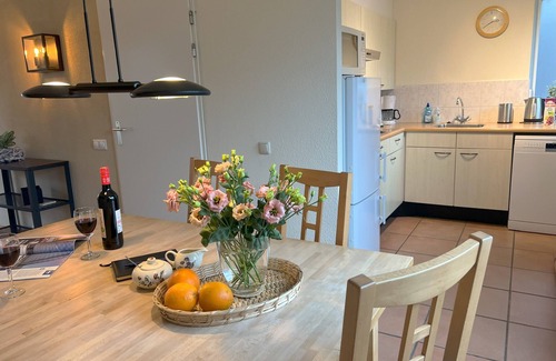 Lemmer Casa | Knus Vakantiehuis aan het Water met Eigen Aanlegsteiger, Huisdiervriendelijk