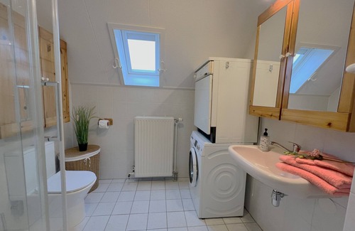 Lemmer Casa | Knus Vakantiehuis aan het Water met Eigen Aanlegsteiger, Huisdiervriendelijk