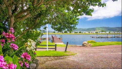Knysna Chalet De Esquí | Knysna River Club Getaways - Luxury waterfront chalets
