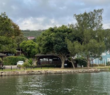 Knysna Chalet De Esquí | Knysna River Club Getaways - Luxury waterfront chalets