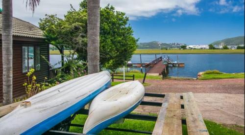 Knysna Chalet De Esquí | Knysna River Club Getaways - Luxury waterfront chalets