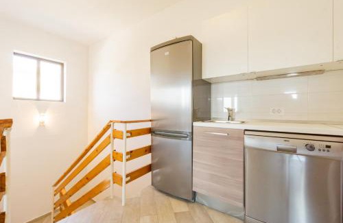 Metajna Apartamento | Kob Orog good location with sea views and modern decor