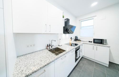 Boeblingen Apartamento | KoCASA-Apartments 03, City-Center Böblingen, Stellplatz, Balkon