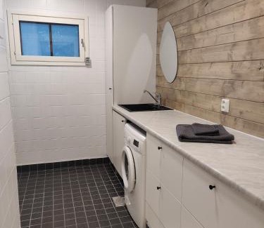 Raahe Casa | Kodikas talo lammen rannalla