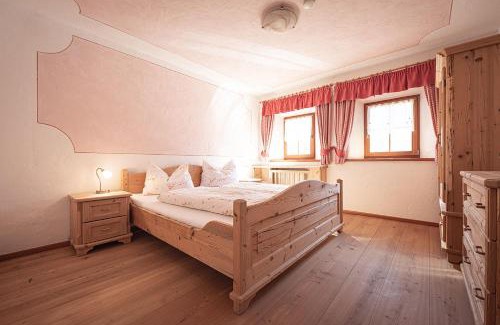 Campo Tures Apartamento | Kofler zw den Wänden Apt Alpenrose