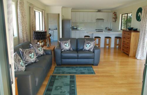 Parua Bay Casa | Kohinui Glade Holiday Cottage