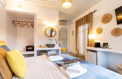 Platis Gialos Casa | Kohylia Beach Guest House
