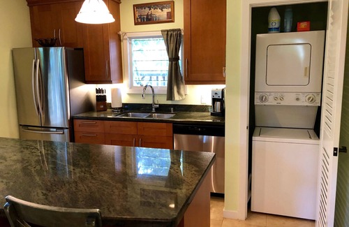Kuulei Tract Cabaña | 'Koi Palms Luxury Cottage' corto paseo a la playa de Kailua