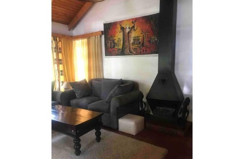 Langata Cabaña | Koi Rustic Cottage
