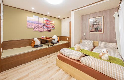 Nishikoiwa Casa | Koiwa Station Entire Villa Two Generation House with 1BR Cozy Apartment and 4BR Spacious Home Easy JR Access to Asakusa Skytree Shinjuku Shibuya Ueno and Narita Haneda Airport