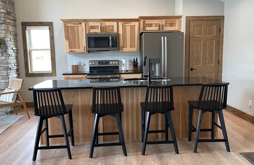 New Lisbon Casa | Kokomo Cabin: Campfires, Family Fun & Pickleball