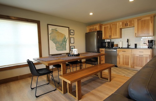 New Lisbon Casa | Kokomo Cabin: Campfires, Family Fun & Pickleball