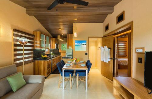 Venetian Road Settlement Casa | Kokomo Ultra-Lux King - Single Cottage