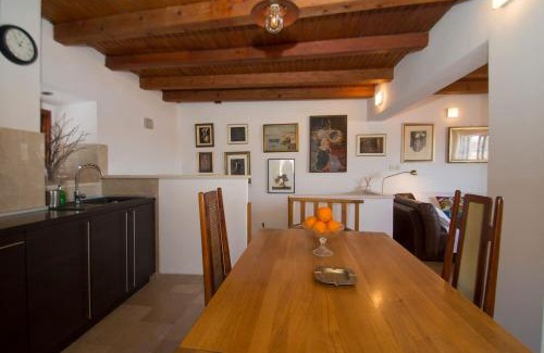 Cove Tri Zala (Zrnovo) Apartamento | Kolenda Apartment