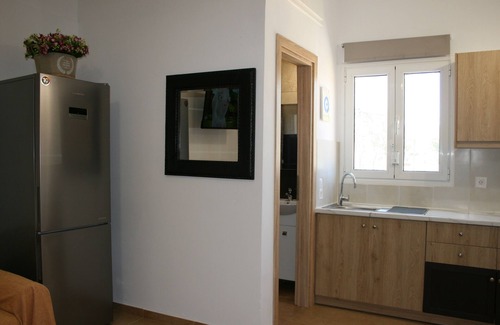 Atalanti Apartamento | KOLLITAKI - apartment on the beach road. Couple or family of three friendly