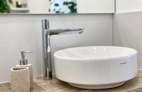 Friedrichstadt Apartamento | Komfort - Suite zentral, mit Balkon und Waschmaschine