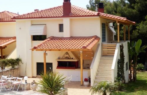 Kassandra Casa | Komfortables Ferienhaus mit Großem Balkon