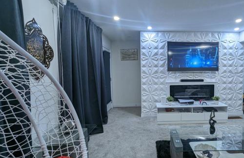 Orangeville Casa | Konia Suites