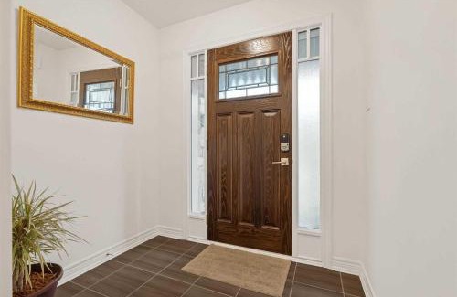 Orangeville Casa | Konia Suites