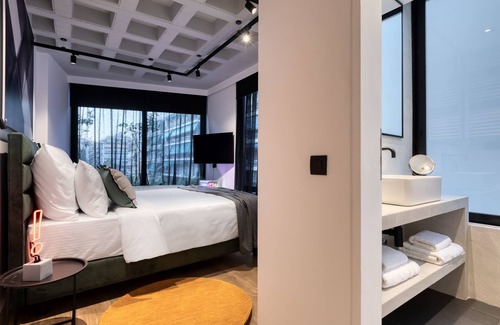 Kinosargous Casa | Koniama Acropolis