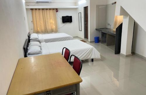 Kankavali Apartamento | Konkan Central Kankavali AC Family Room