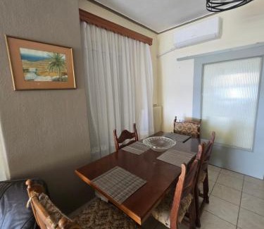 Kalamata Apartamento | Kons beach front